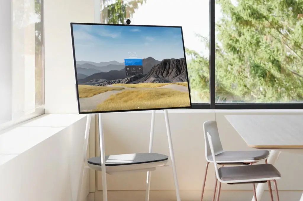 Microsoft Surface Hub 2S