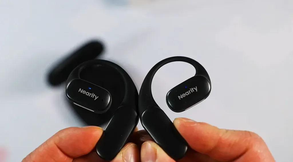 a pair of Mempod Fit2