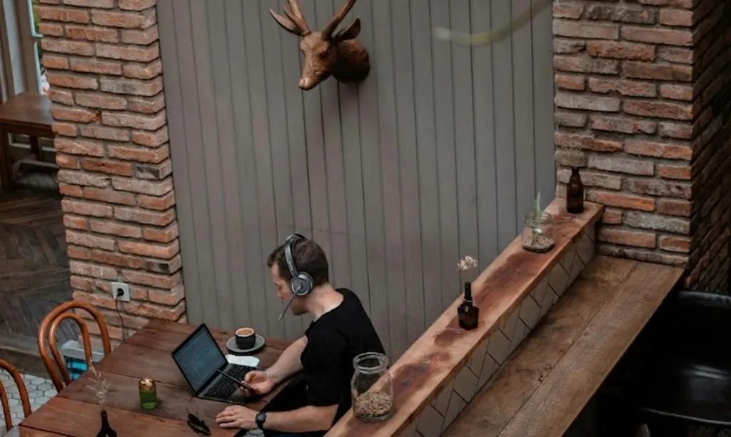 Nearhub EP320 vs. Jabra Evolve2 65 vs. Jabra Engage 75 SE-3.png