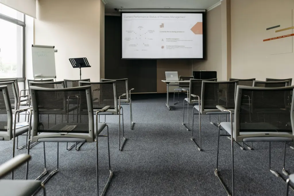 Premium-Education-Boosting-Enrollment-with-Advanced-Interactive-Displays.jpg