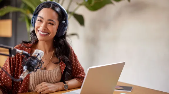 a-woman-using-recording-software