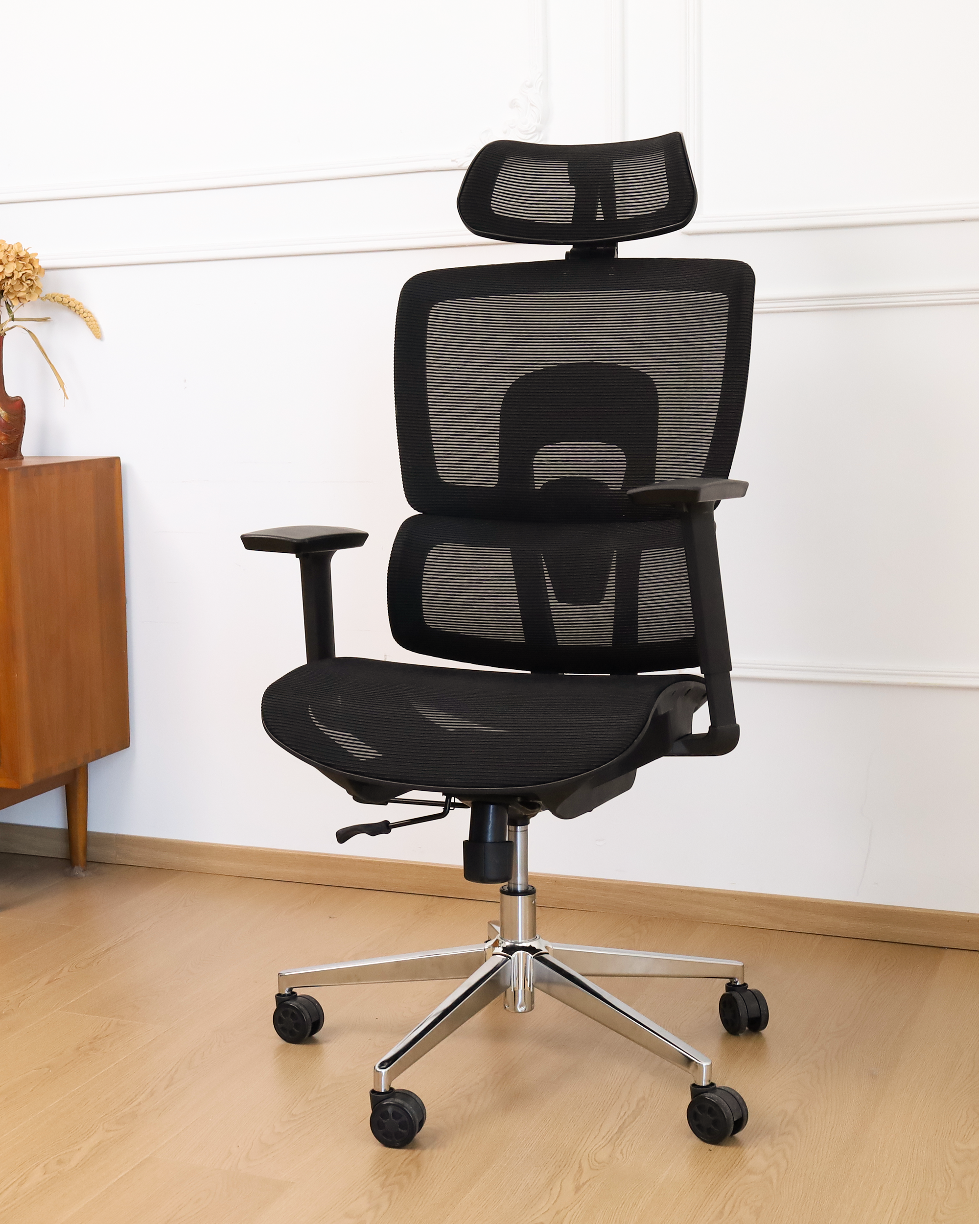 A high-back executive chair which is luxury and comfort combined