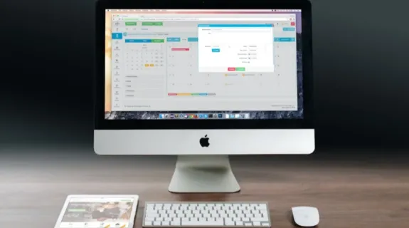 apple-imac-ipad-workplace