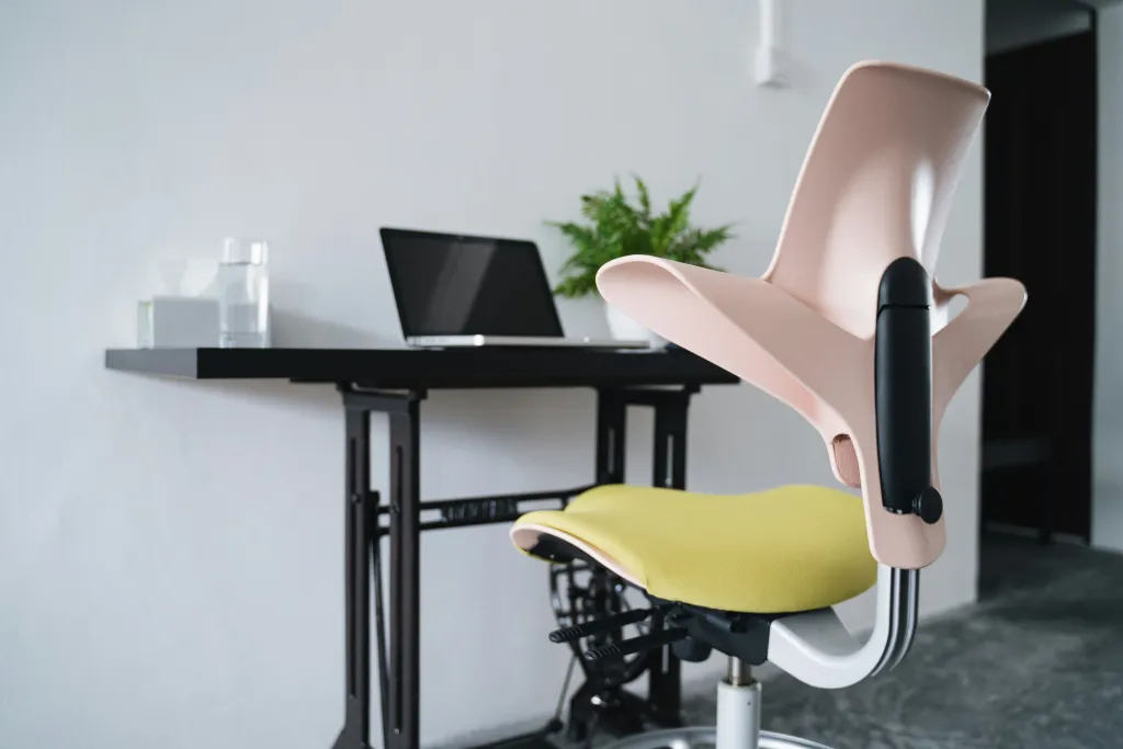 armless ergonomic chair