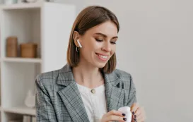 A man is talking with best headset for phone calls
