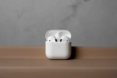What Makes Earbuds Truly “Best for iOS”?