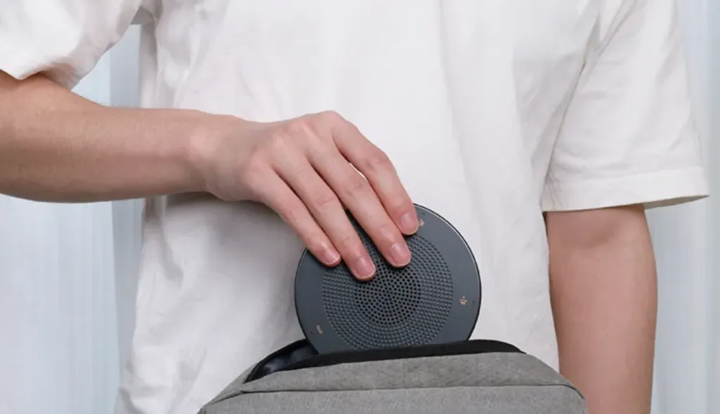 The portability between the usb speakerphone and bluetooth speakerphone.