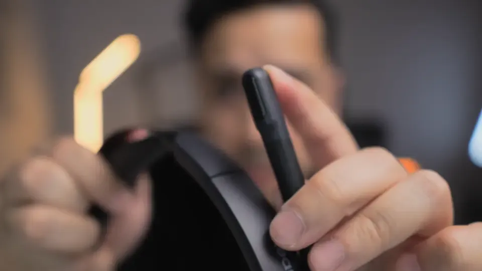 4 Al-Powered Noise Cancelling Microphones