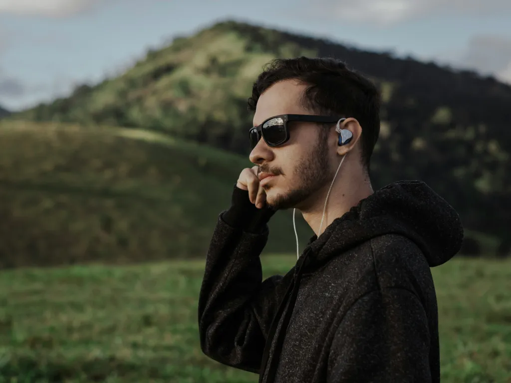 Die anwendung geschlossener Kopfhoerer