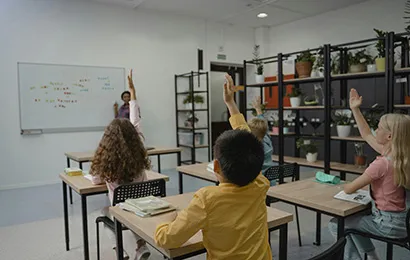Schüler lernen mit digitale tafel schule preise