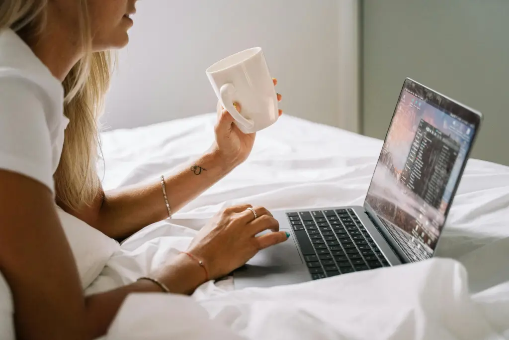 Frauen machen selbstpraesentation powerpoint