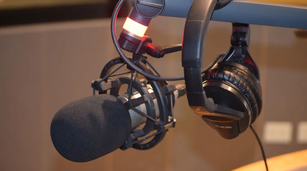 must-prepare-tools-for-podcast