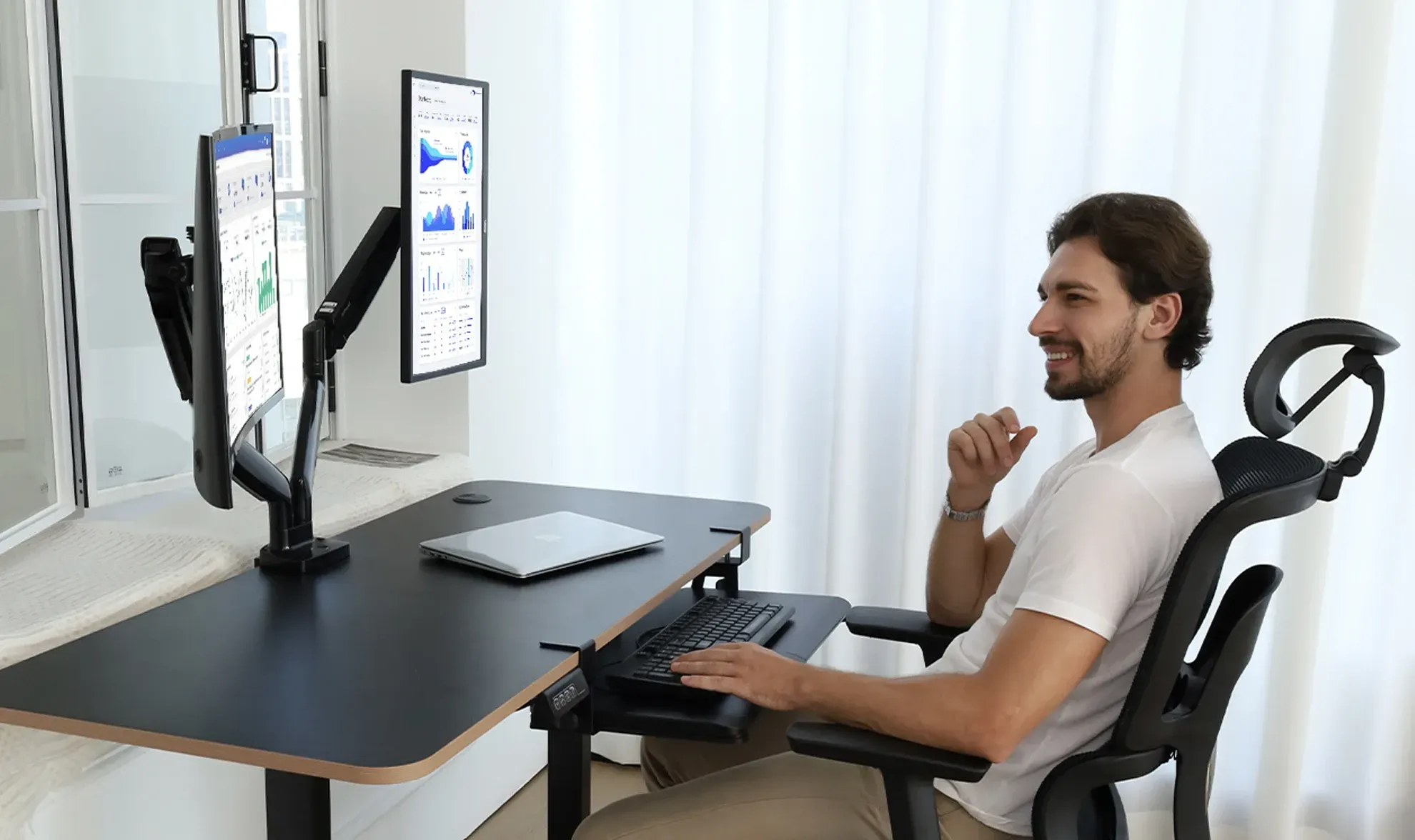 NearHub Ergo multiple monitor desk MA40