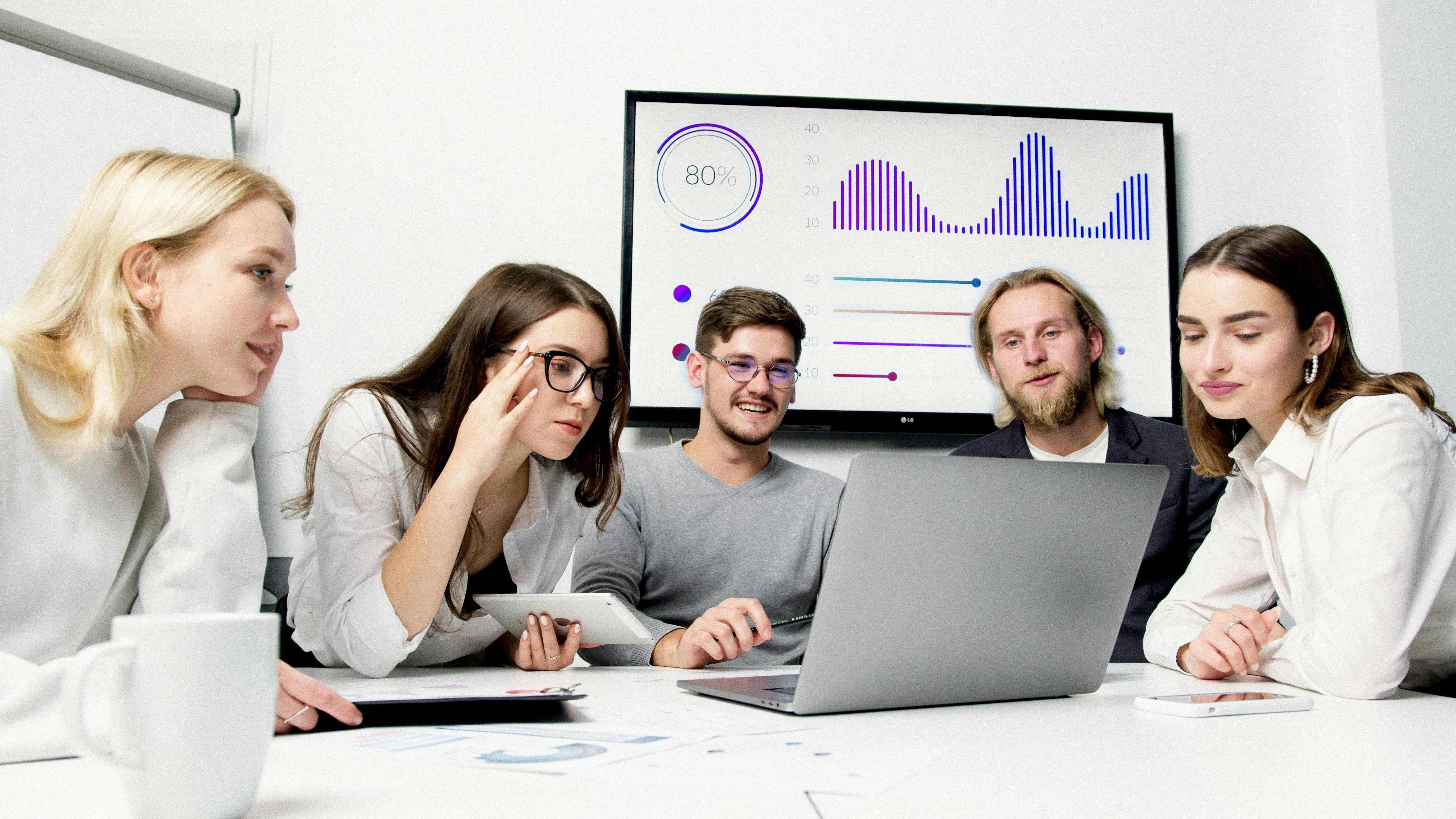 people-happy-with-cheap-smartboard