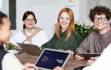 people sit at the table and discussed the problem