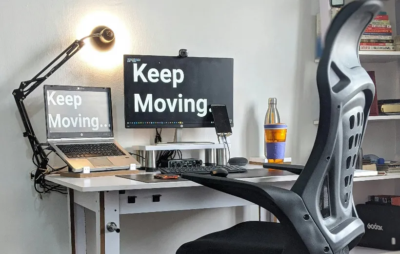correct sitting posture in office chair