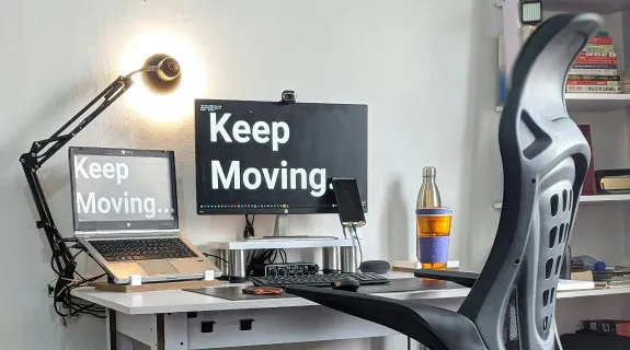 correct sitting posture in office chair