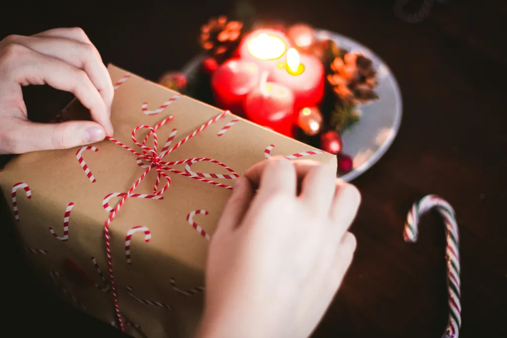rotating picture frame gift