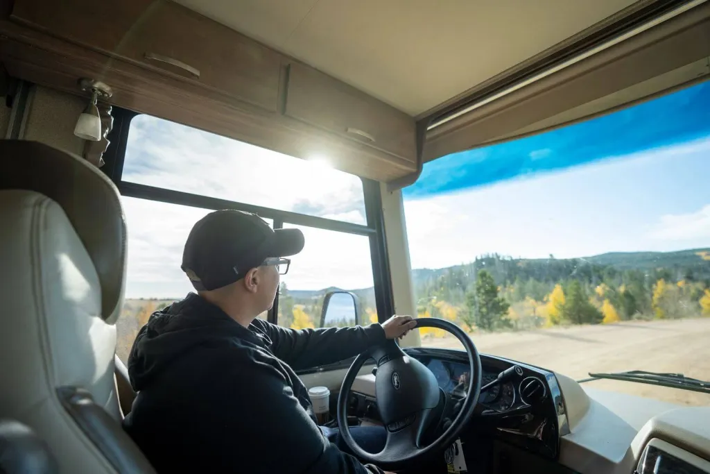 rv-driving-1.webp