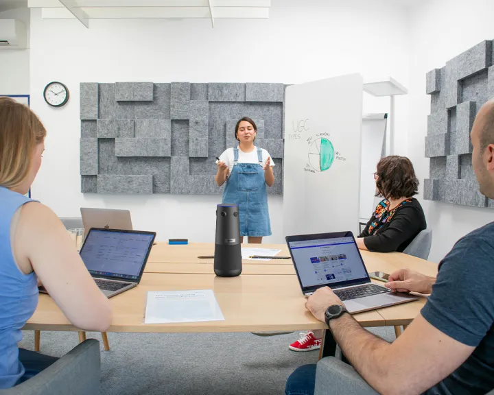 solution de visioconférence Nearity 360 Alien pour réunions Zoom