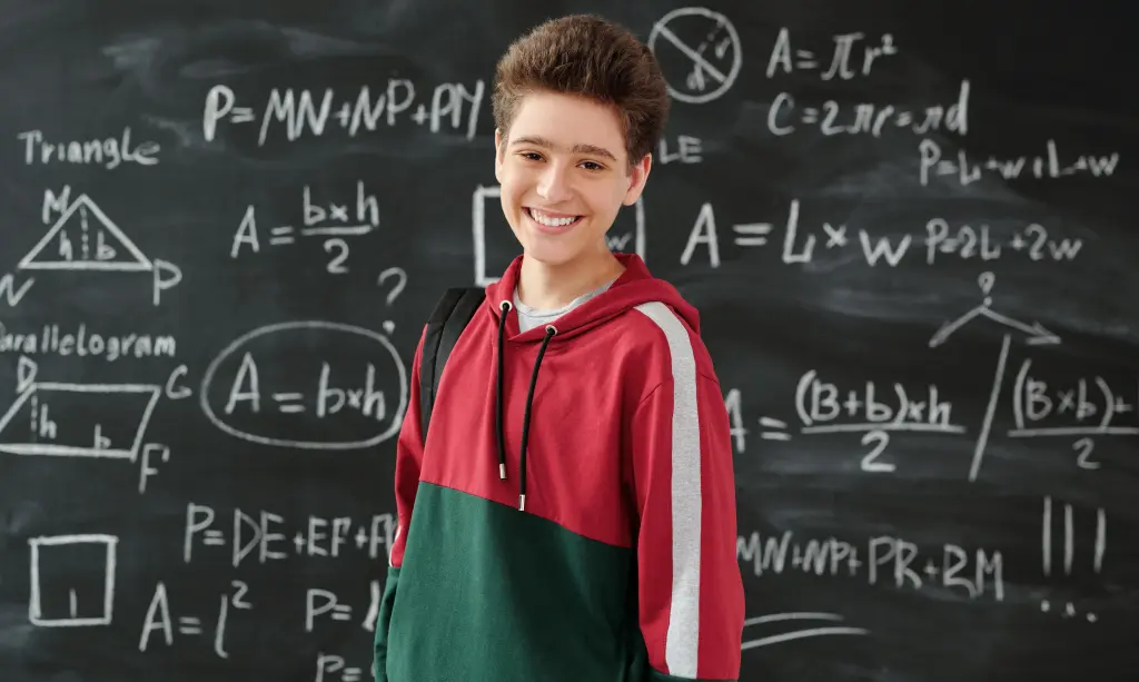 smart-digital-whiteboard-revolutionizes-math-online-tutoring
