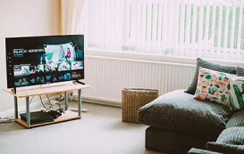 Smart interactive whiteboard als lernstation im familienwohnzimmer