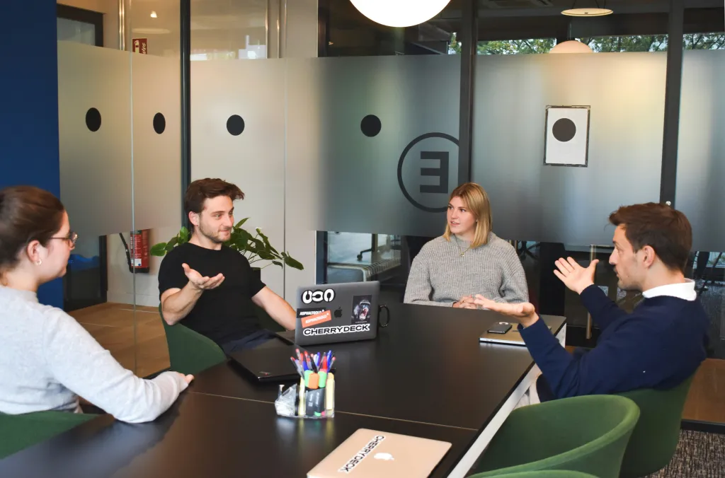 Teambesprechung jabra kamera