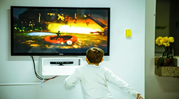 Touch television fuer kinder im wohnzimmer
