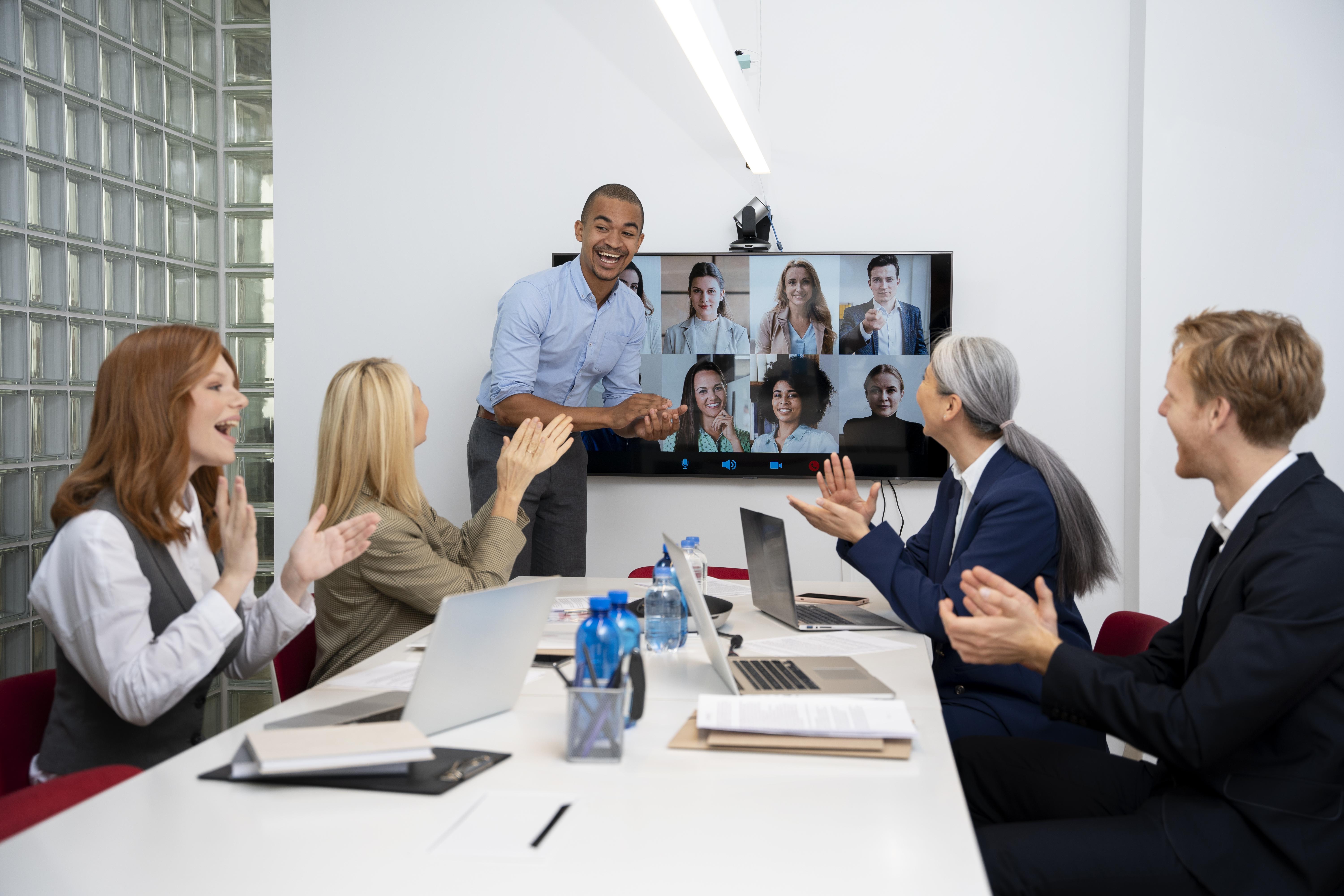 close-up-company-team-working.jpg