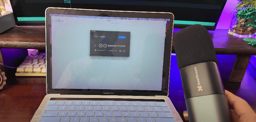 Upgrade Your Laptop’s Built-In Mic With NearStream AM10X