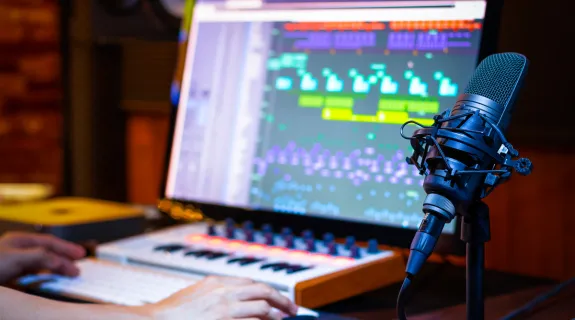 best computer microphone blog banner