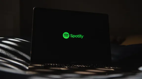 best podcasts on spotify banner