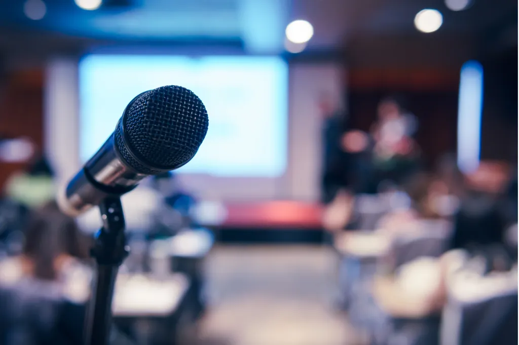 business mic case.png