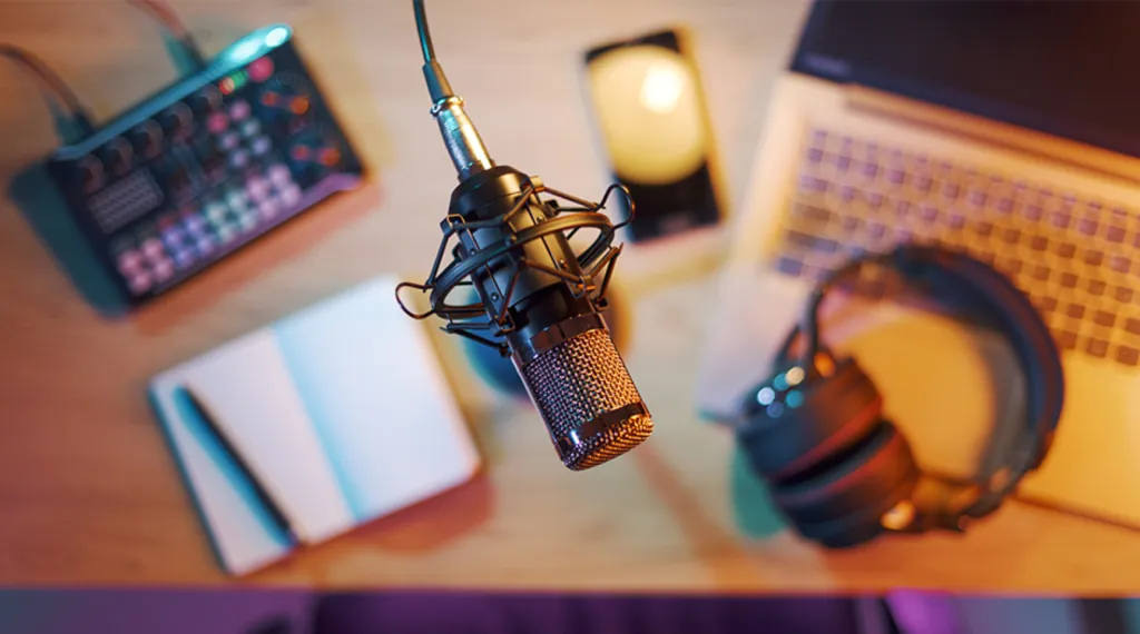 podcast banner regina8.png