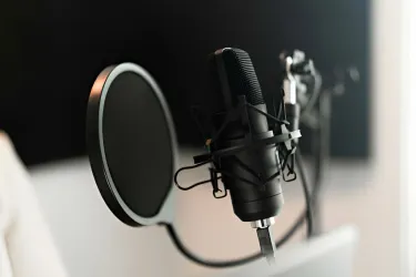 podcasting-microphonejpg.jpg