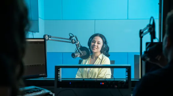 ultimate guide finding podcast topics