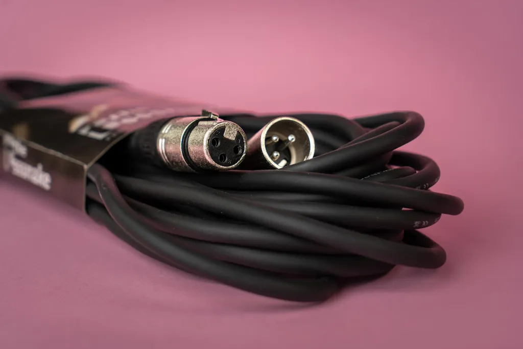 xlr-cable.avif