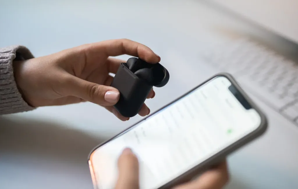 スマートフォンとBluetoothイヤホンの接続イメージ