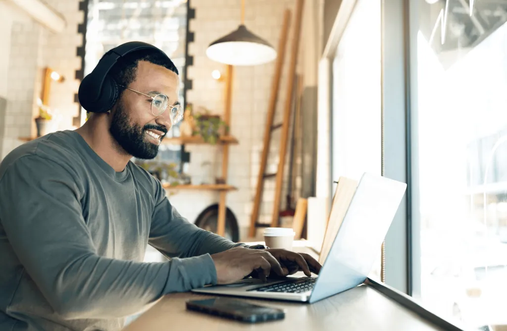 jabra-evolve-vs-nuroum-hp31d-best-wireless-headsets--remote-work-whf.png