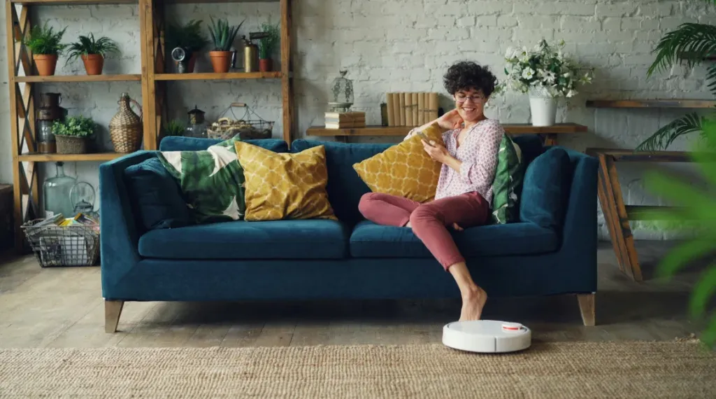 mothers-day-gift-guide-tech-gadgets-robot-vacuum.webp