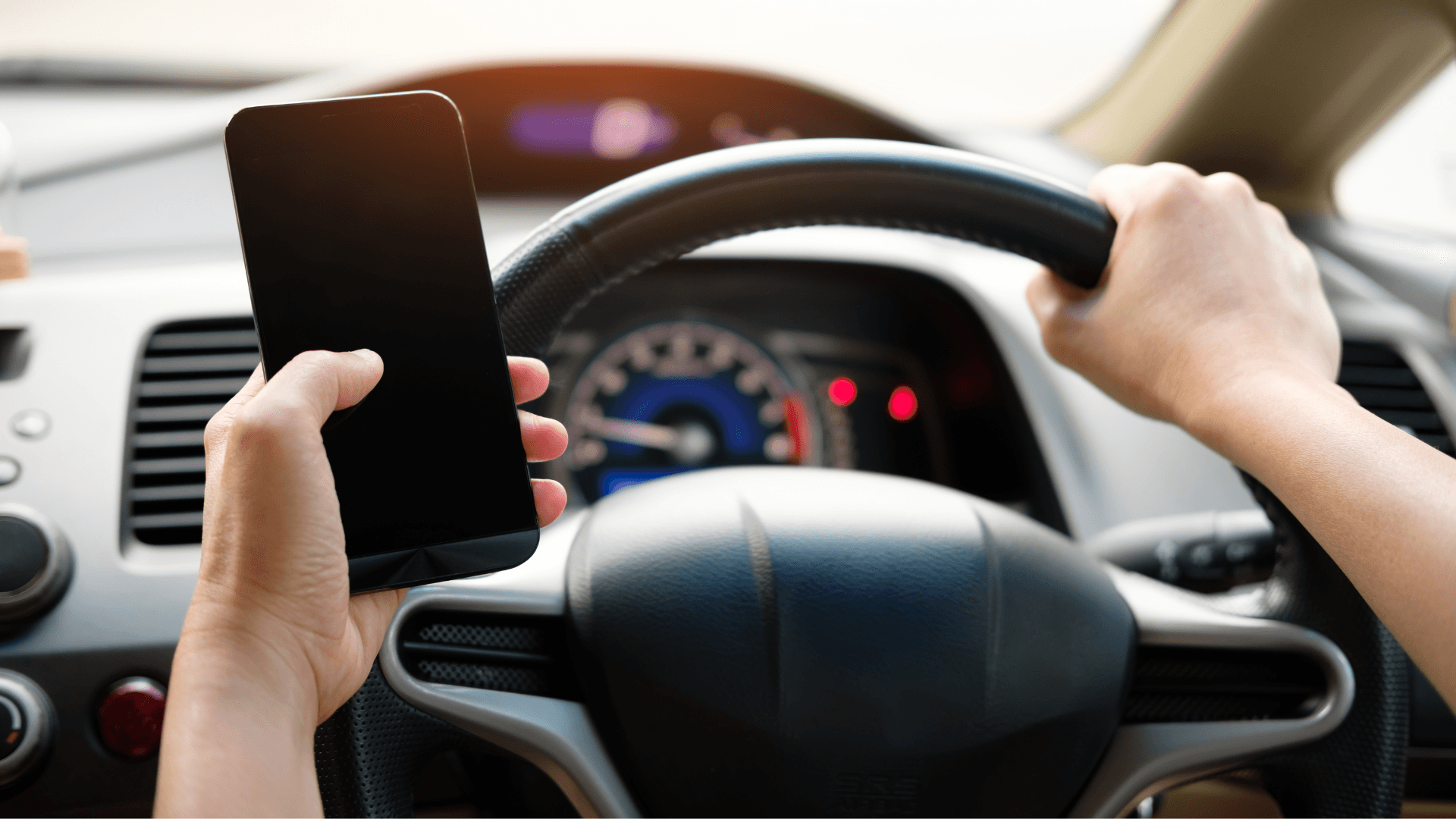phone-while-driving.png