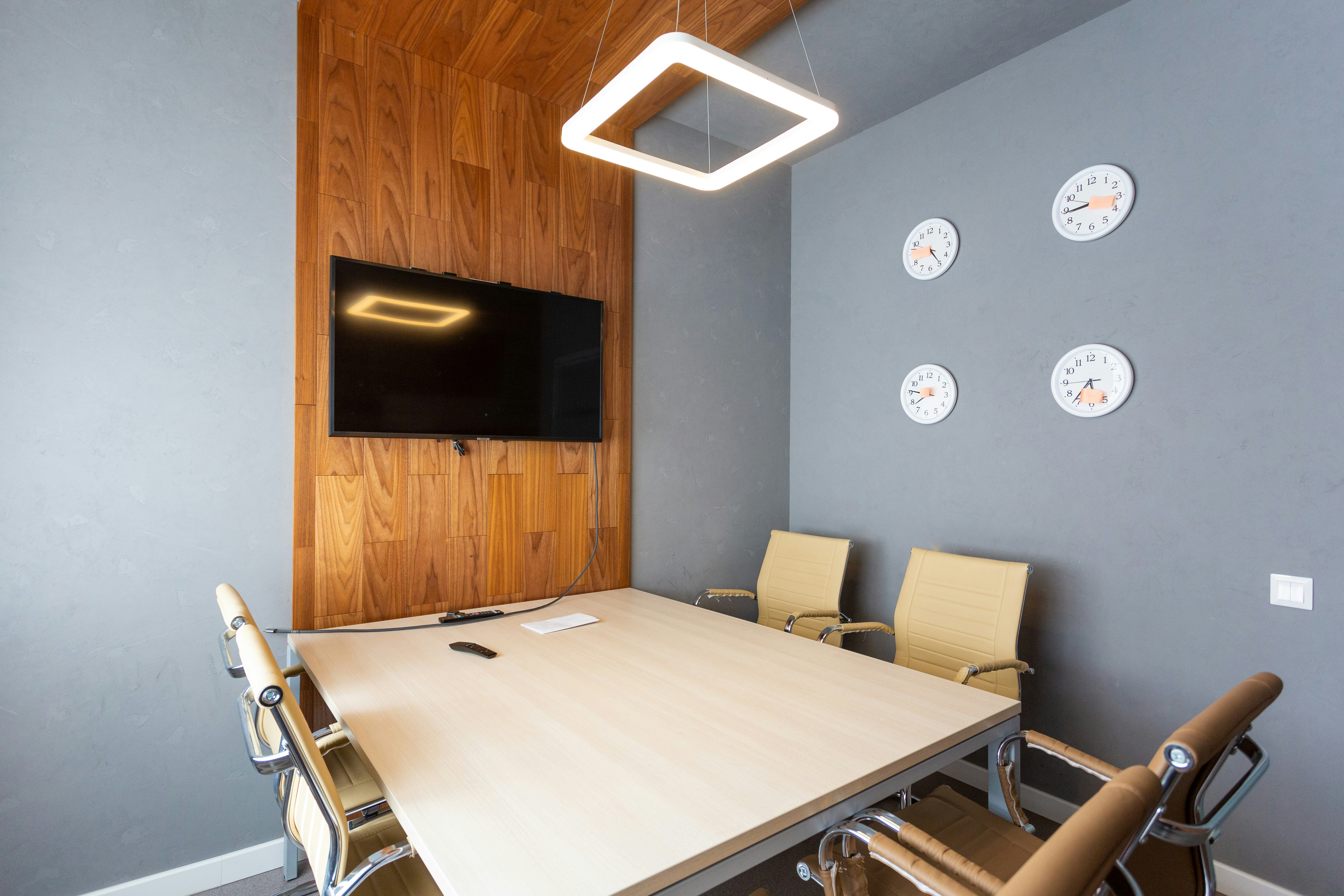 Modernizing Your Meeting Room: Enhancing Meeting Efficiency and Collaboration Experience