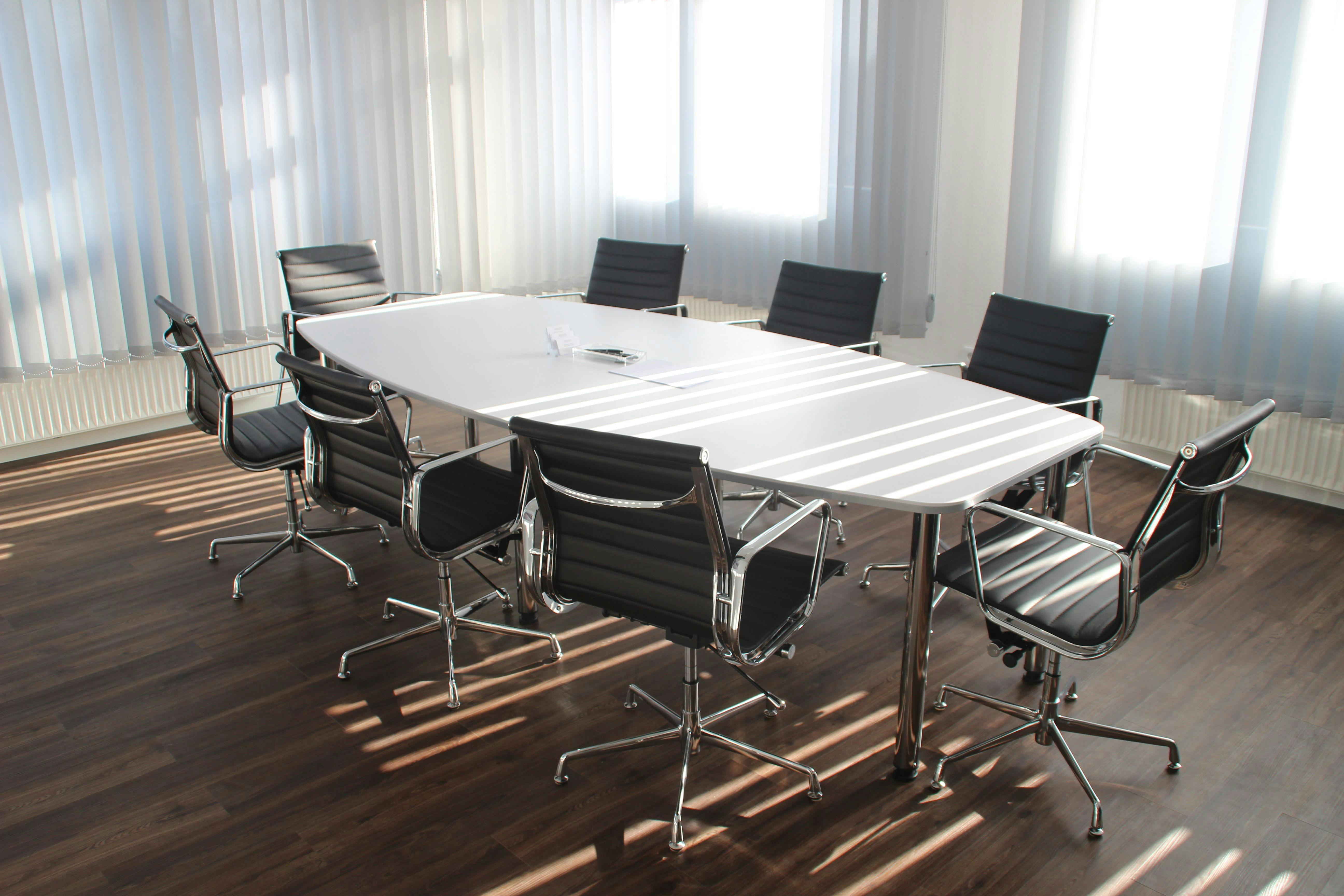 Business Startup Tip: Prepare Your Meeting Room for Success